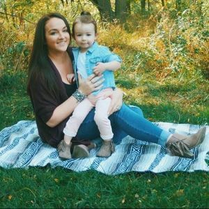 Meet your Posher, Devin